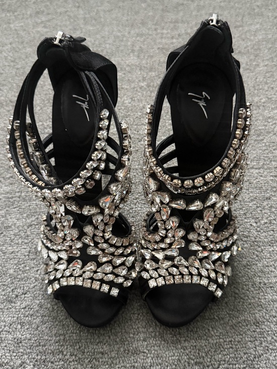 Giuseppe Zanotti Shoes - Giuseppe Zanotti Black Crystal Embellished Strappy Sandals